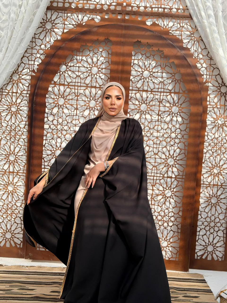 عباية شريط فيرزاتشي