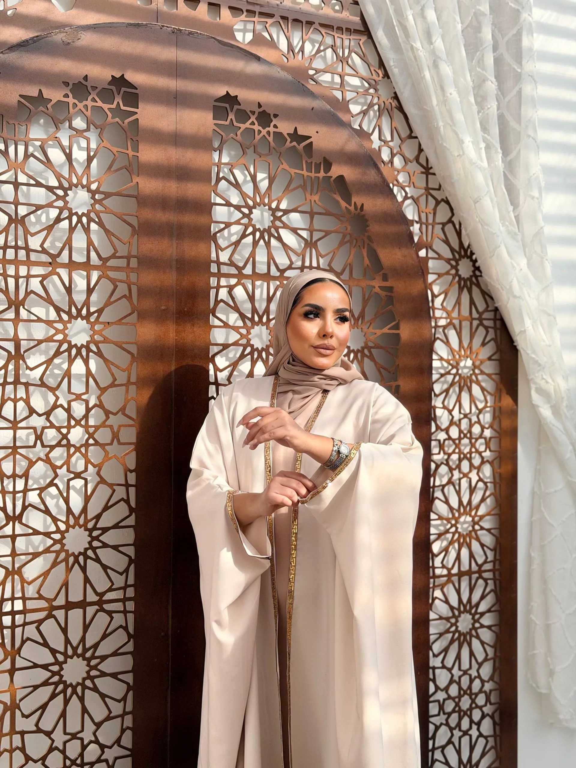 عباية شريط فيرزاتشي